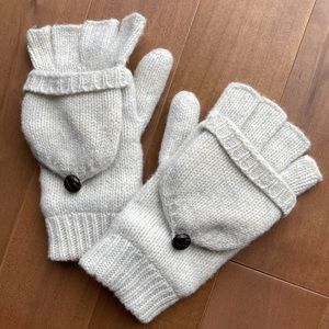 Simons 100% Wool Mittens/Gloves NWOT